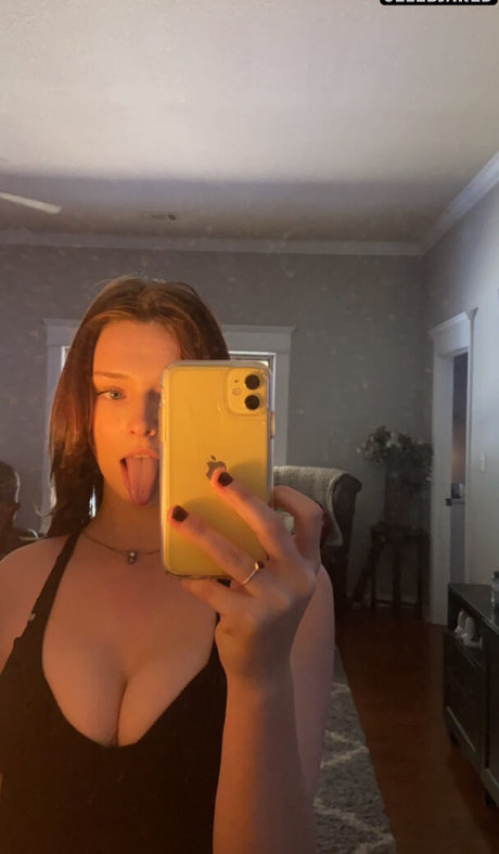 Savannah Colver star image