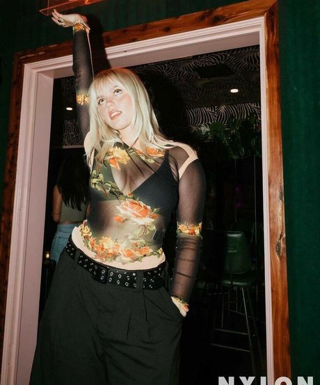Renee Rapp pornstar exclusive image