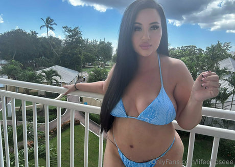 lifeofroseee nude model pictures