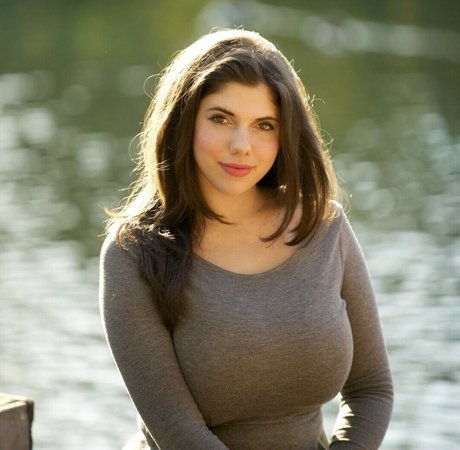 Emily Helen Barry star perfect images