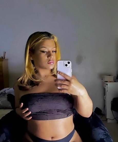Holly Hennessy star beautiful archive