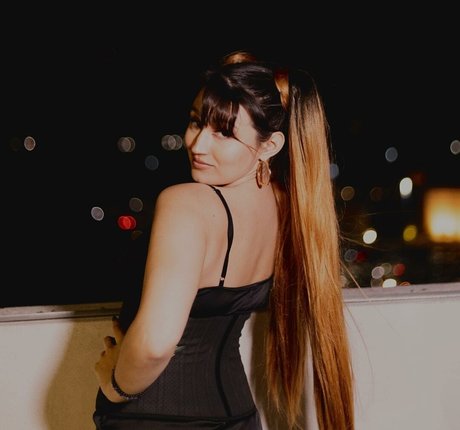 Ashley Boedeker art star photo