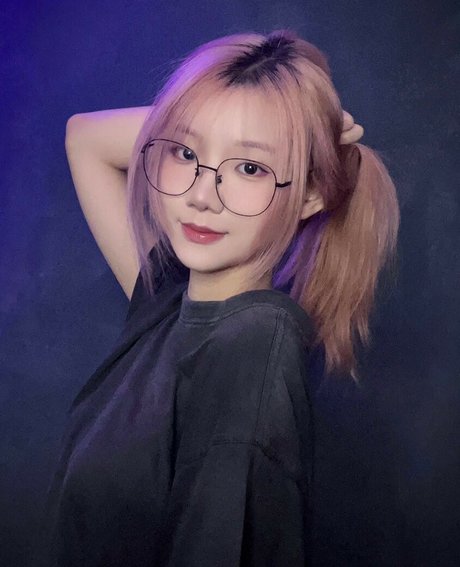 Spicyuuu erotic star picture