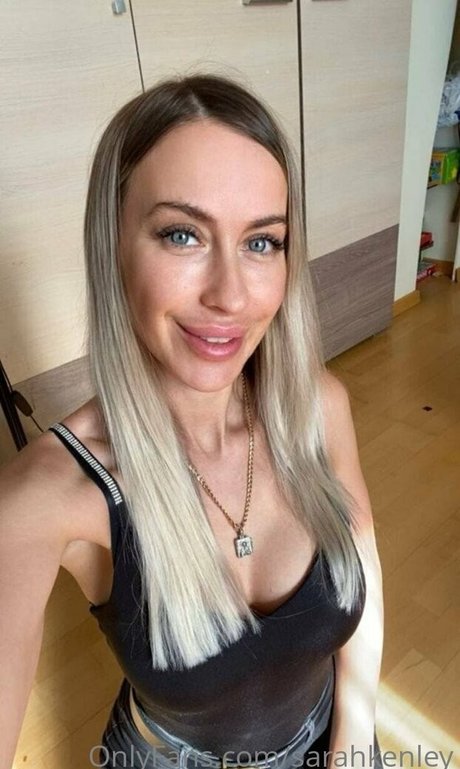 sarahkenley star naked pictures