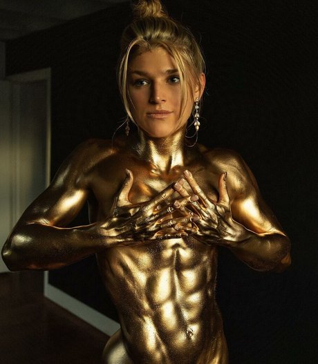 Josie Medema model art photo
