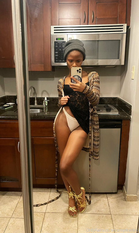 complexricki naked model gallery