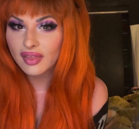 Bailey Jay naked model picture