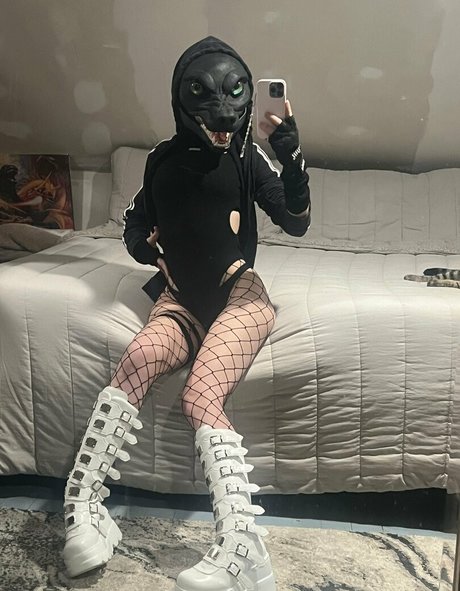 kittyisafk naked model image
