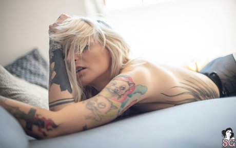 mandeelou star hot image