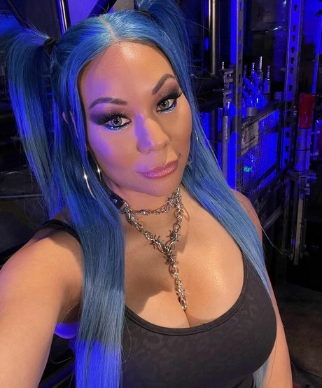 Mia Yim pornstar pretty image