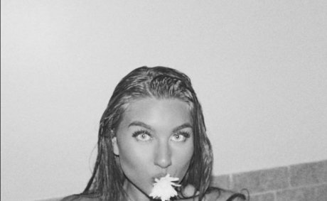 Trinity Charlton nudes model picture