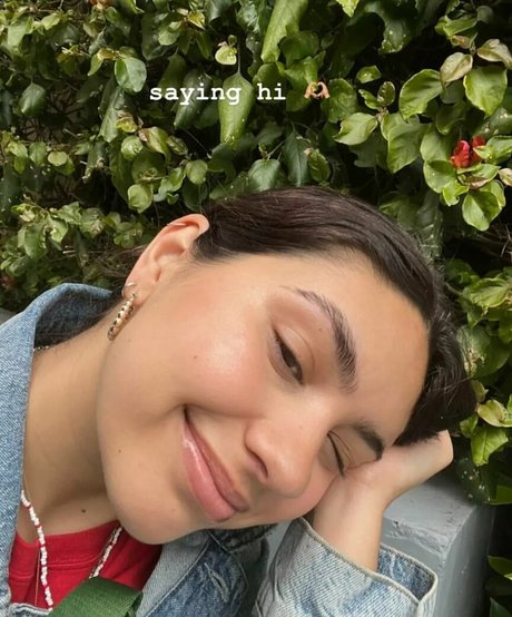 Alessia Cara model pretty img