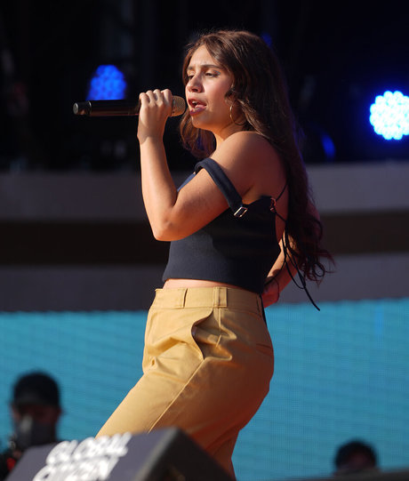 Alessia Cara high quality actress img