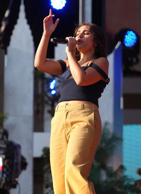Alessia Cara naked model images