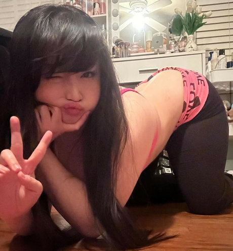 Le3nabae adult actress picture