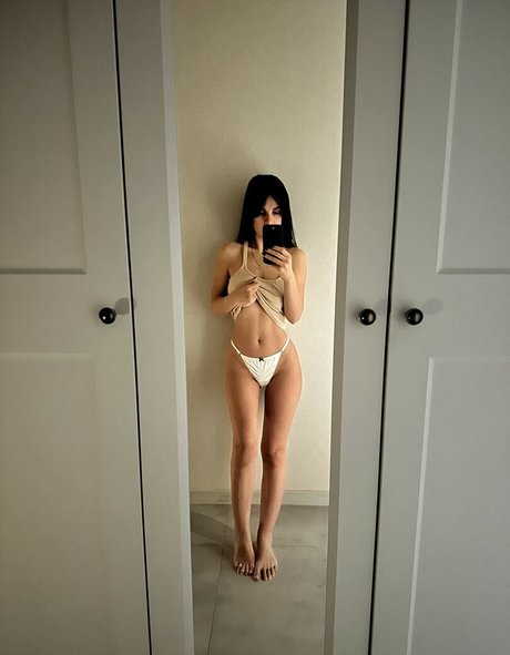 Sweet Emilly sex model archive