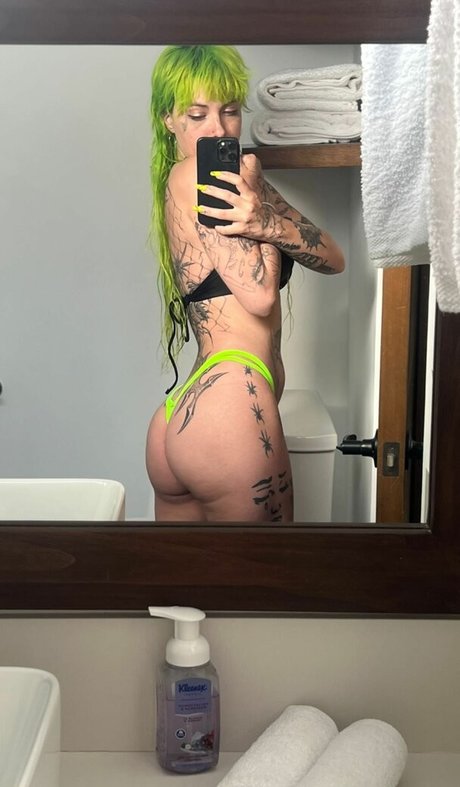Avalon Valore pornographic model galleries
