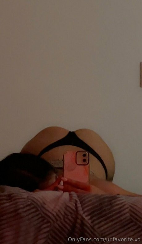 Nizhoni Begaye model pornographic image