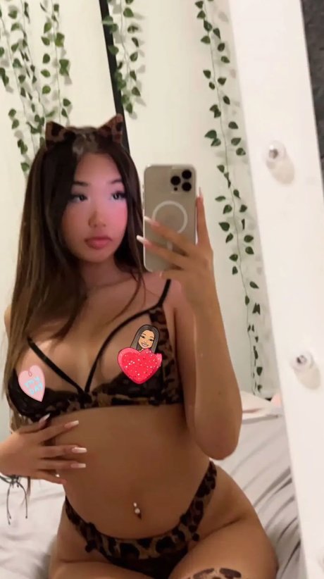 Emma Lvxx perfect model img