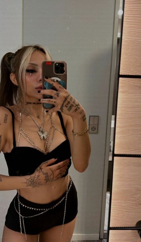 Eylul Adiguzel pornstar top photo