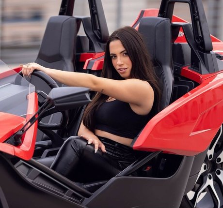 Teresa Arena model porn pic