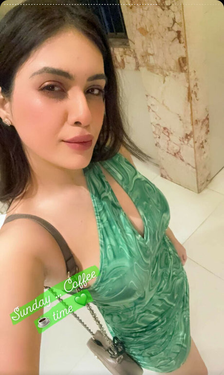 Nehhaa Malik model art picture