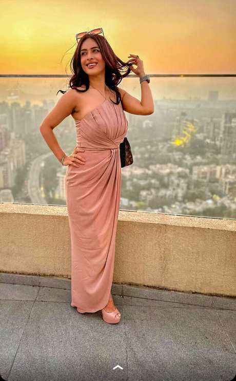 Nehhaa Malik pornographic model img