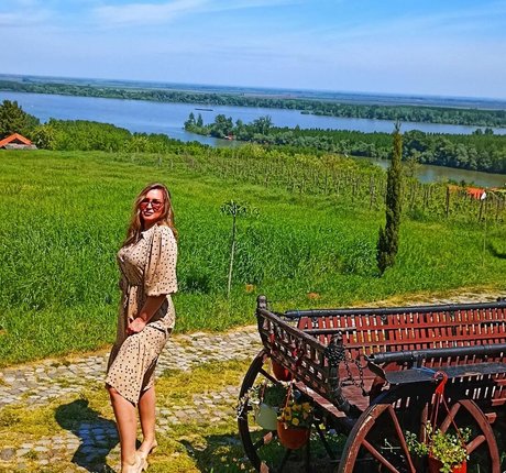 Vesna Justwoman42 pornstar sex photos