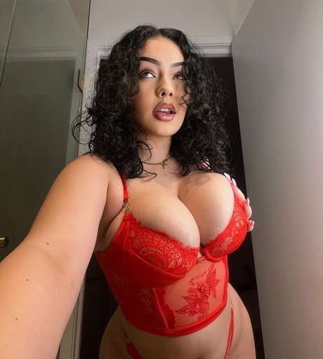 cocochatts model naked pics