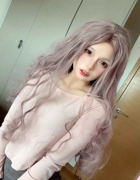 luckyeliee erotic star photo
