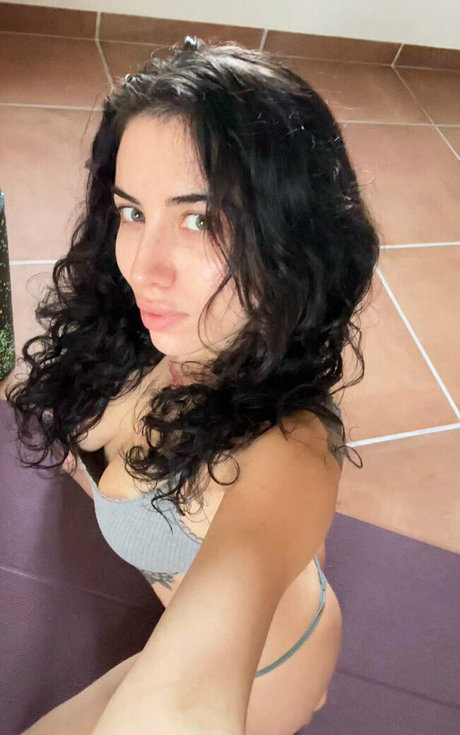 kara xaen naked star pictures