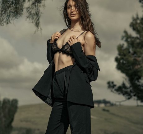 Shira Aizner xxx actress pic