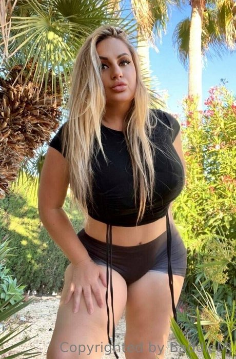 baddiemi top pornstar archive