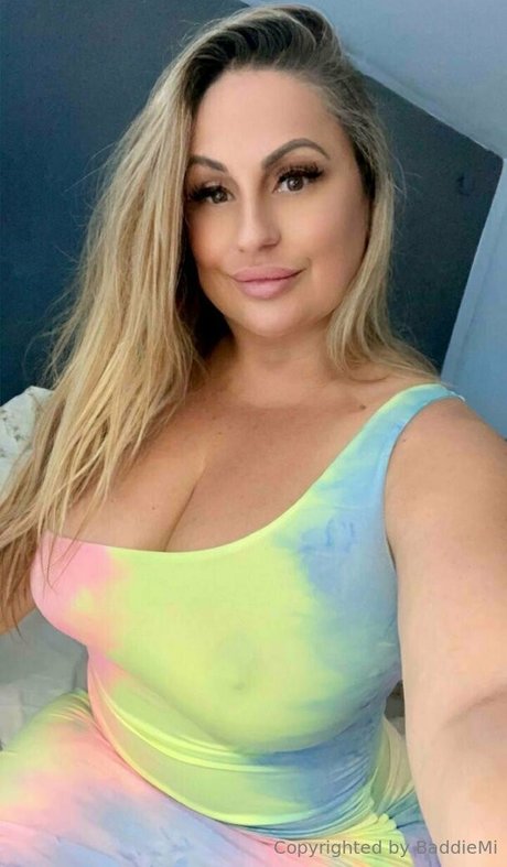 baddiemi star naked img