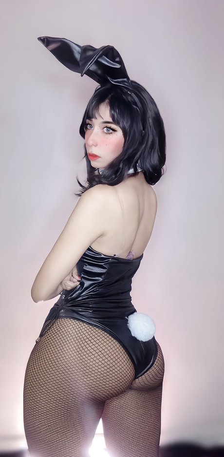 Lily waifu model nude pictures