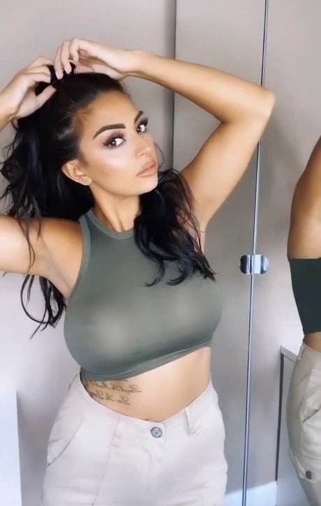 knees onlyfans art naked pictures
