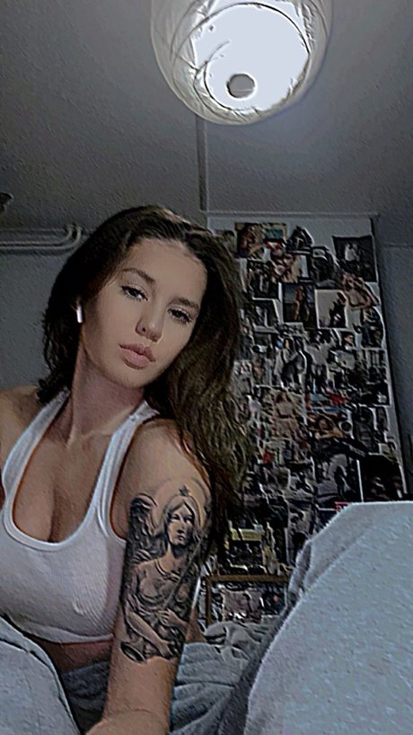 Indy Mende model perfect archive