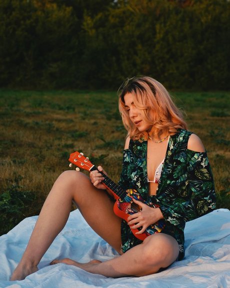 Rony Rocket model sex pic