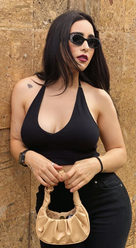 Feliftt model hd photo