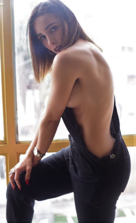 Feliftt star naked pic