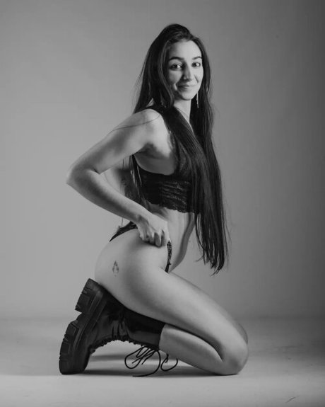 Sofia Morais erotic star pic
