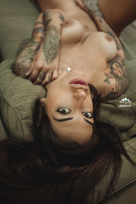 Evelyn Perez model img
