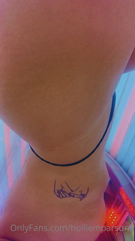 Hollie M Parsons star naked pictures