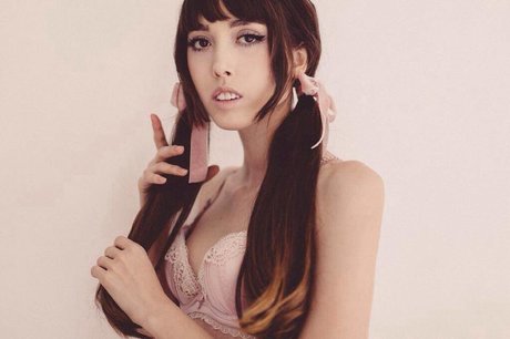 Zoe Flood sex model galleries