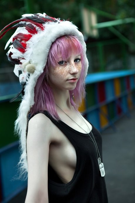 Eliza Satu hot model gallery