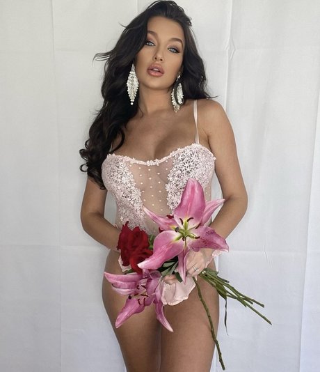 Trista Mikail nudes model pic
