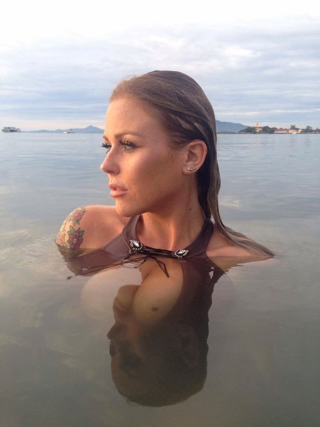 Yana Daems pornstar art picture