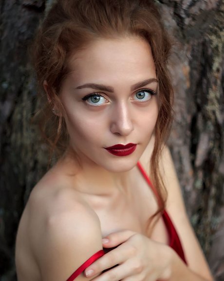 Ave Maria model erotic picture