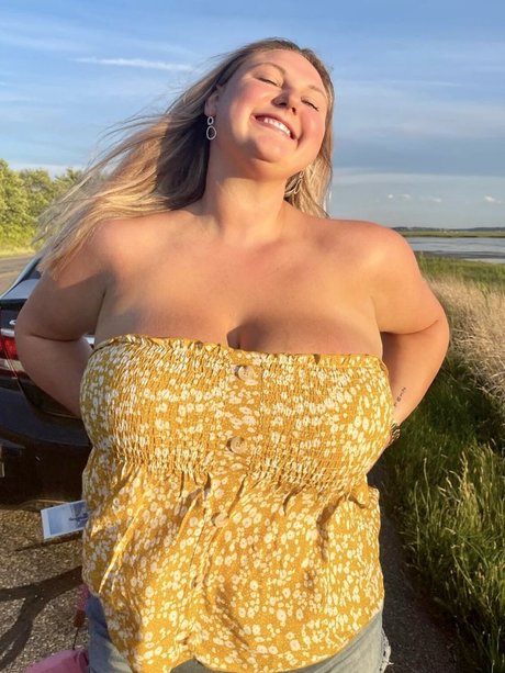 Emma Burzynski  profile image