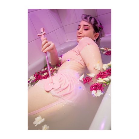 Jazmin Pastela model hd pic
